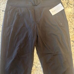 Athleta black Trekkie Legacy jogger, new with tags, size 16